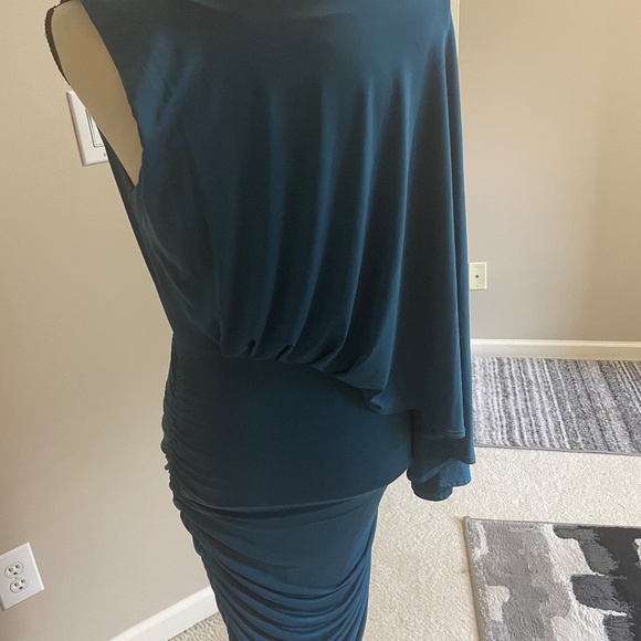 Jun & Min Elegant One Shoulder Dress - Picture 5 of 8